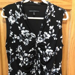 White House Black Market NWOT, black/ white camisole/ tank top. XL, TTS.